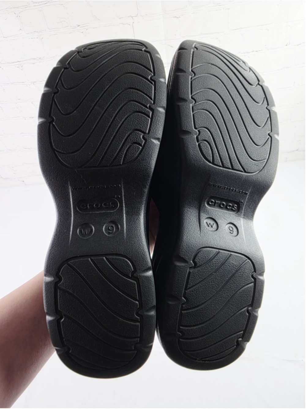 Crocs Platform Skyline Slides Slip On PVC Sandals Solid Black Women's Size 9 - Picture 7 of 7